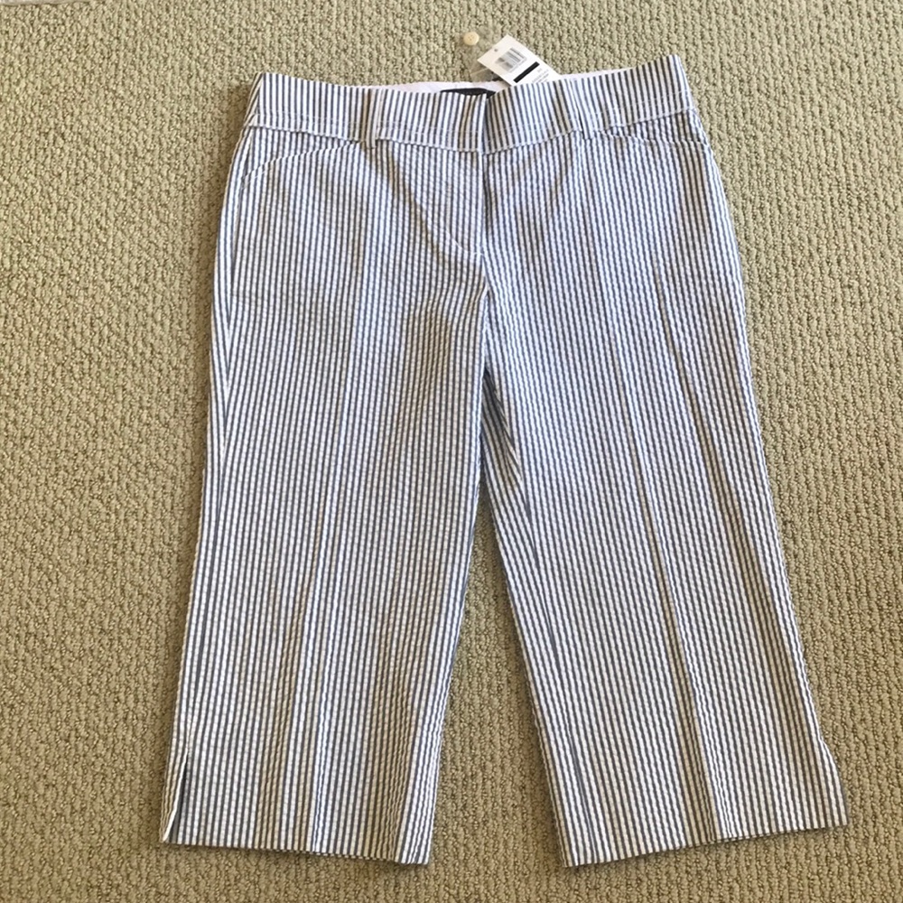 BCBCMAXAZRIA. Seersucker knee length pants Size 8